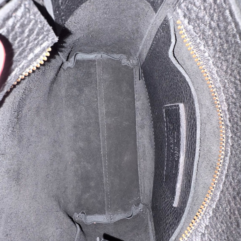 Portland Leather Goods Triangle Shoulder Bag in Pebbled Black! - Picture 9 of 10